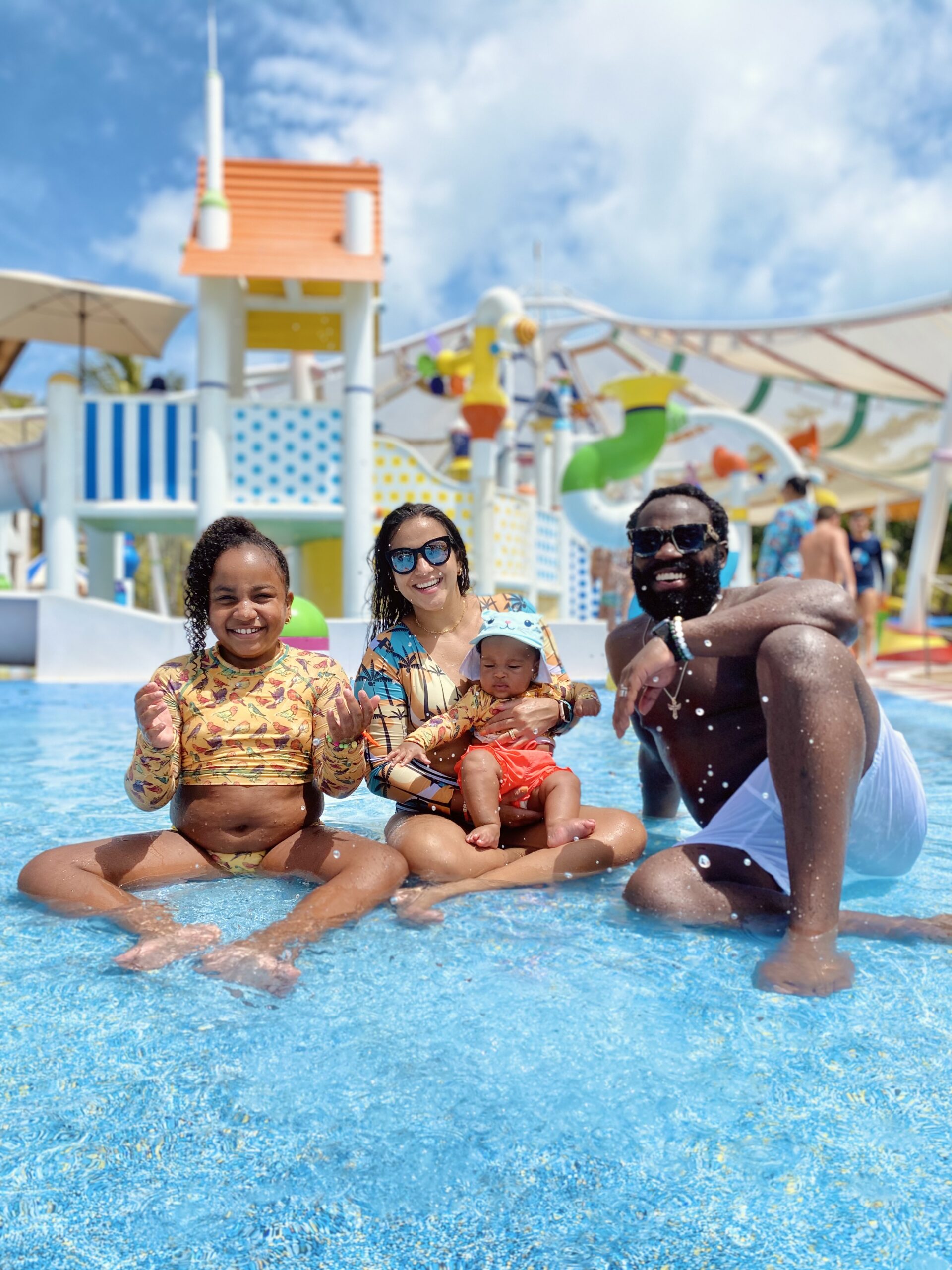 Douglas Silva e família aproveitam o Beach Park durante viagem ao Nordeste