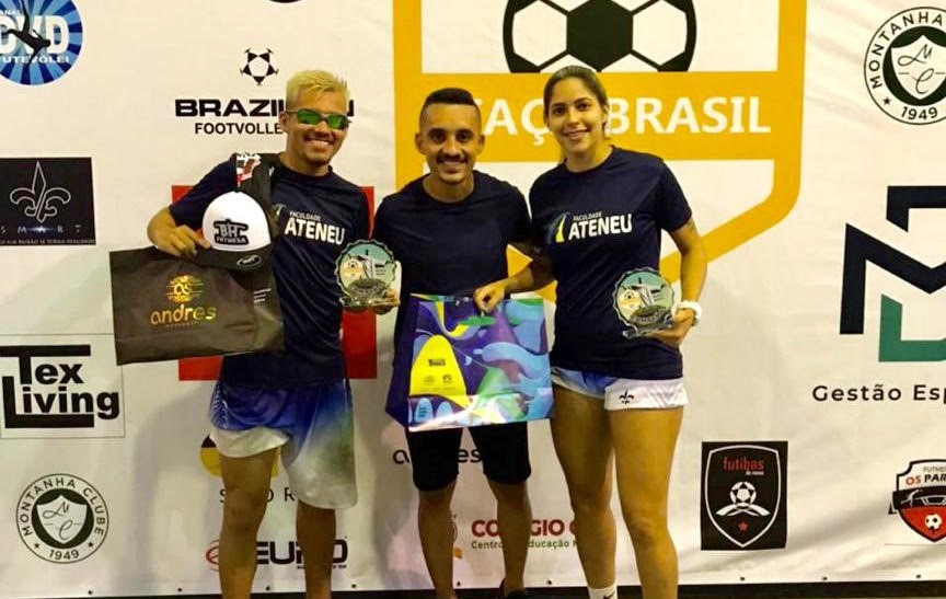 Dupla da UniAteneu é campeã da Taça Brasil de Futmesa na categoria mista