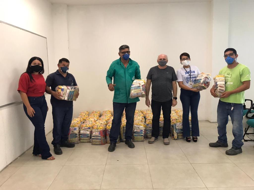 Instituto Aço Cearense doa 1200 kg de alimentos para campanha Cesta Amiga