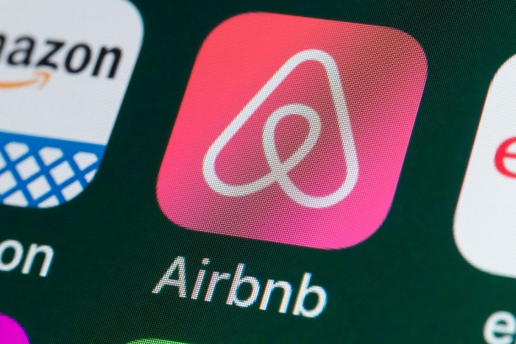 Com agravamento da Covid-19 no Brasil, Airbnb lança canal para apoiar as cidades