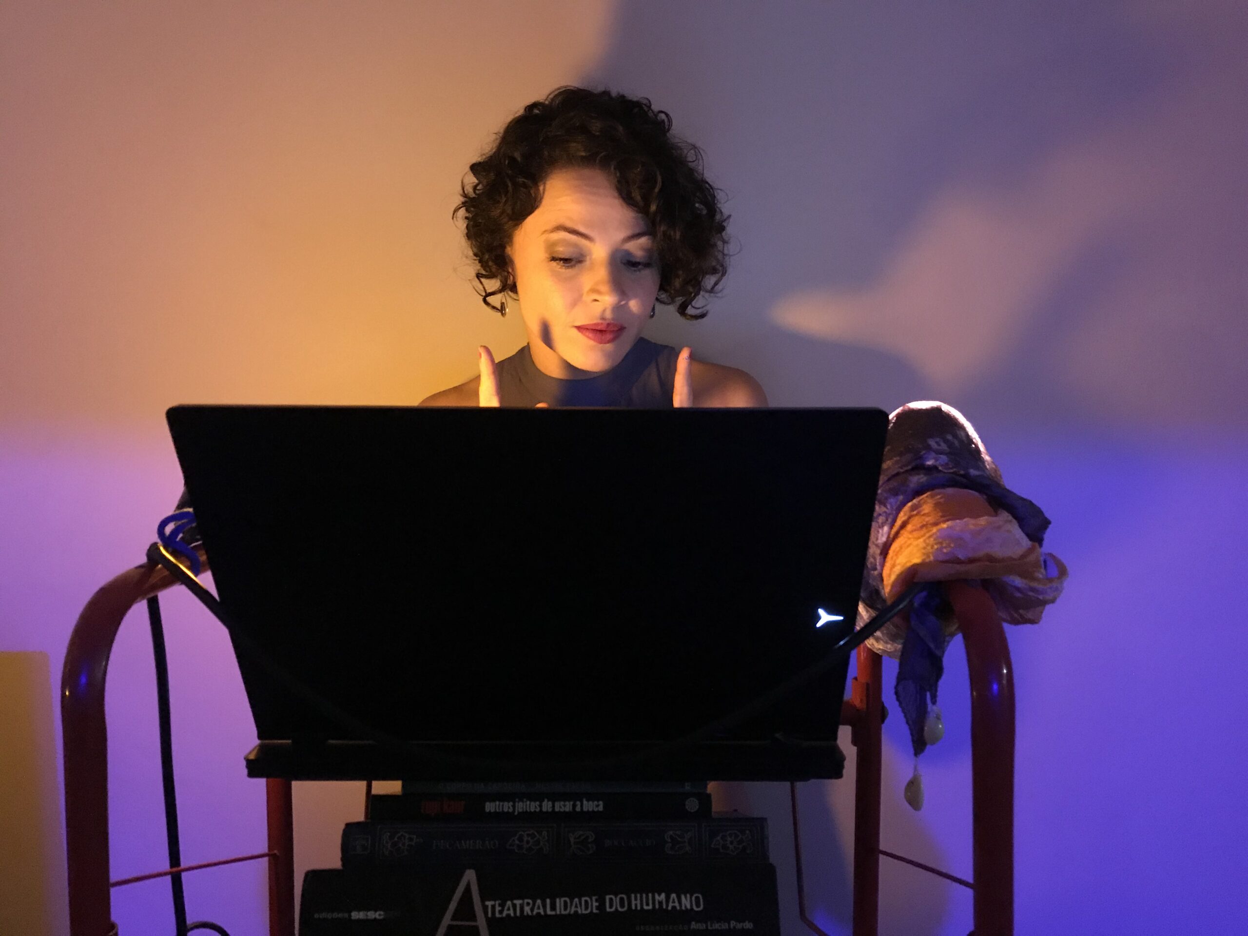 Atriz e bailarina Alda Pessoa se apresenta nessa quinta-feira no Dramaturgia Encena