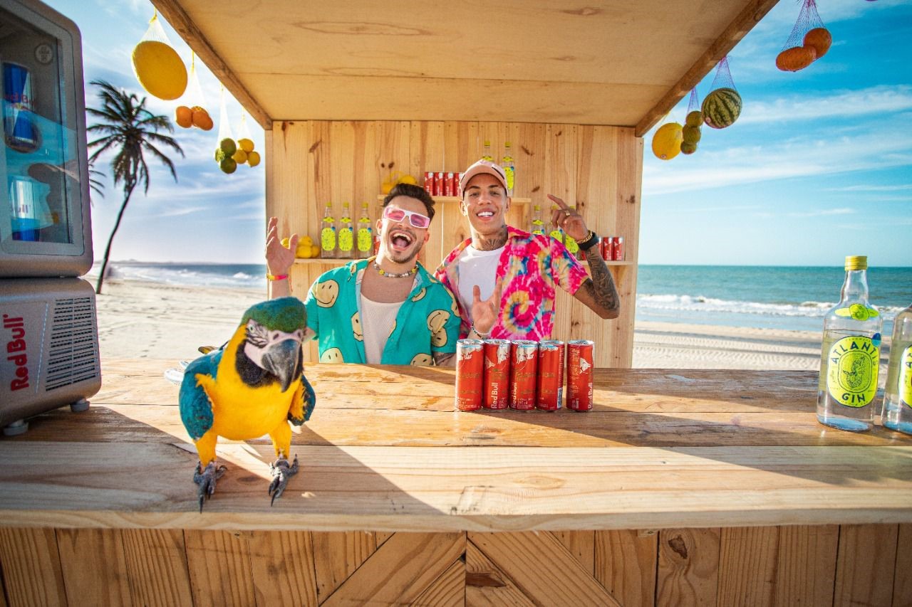 Matheus Fernandes grava clipe com MC Don Juan