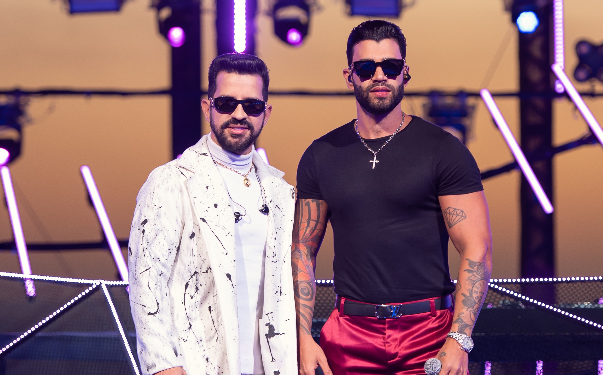 Dennis lança primeira faixa de DVD inédito com participação de Gusttavo Lima!