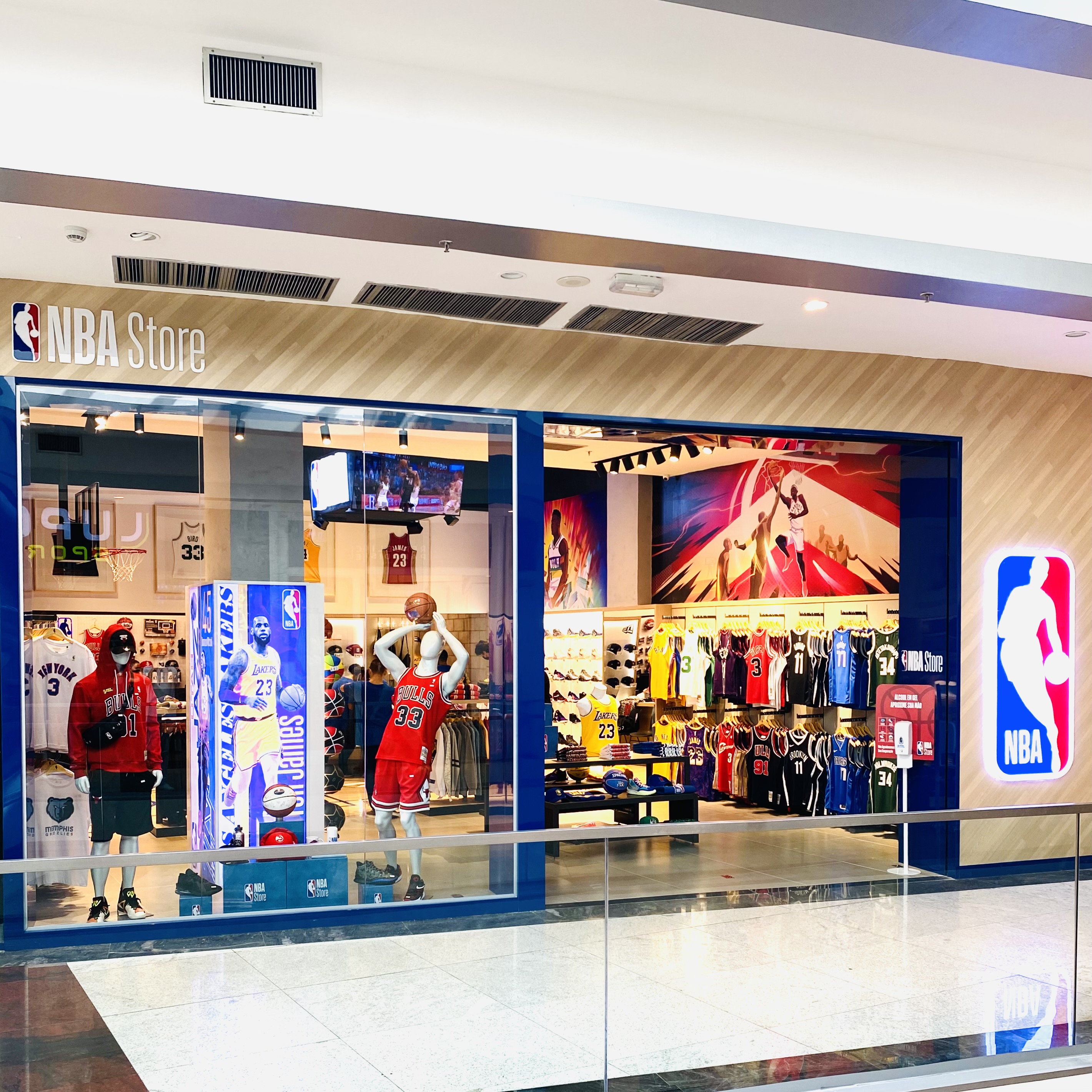 Fortaleza recebe a primeira NBA Store do Norte-Nordeste, no Shopping Iguatemi