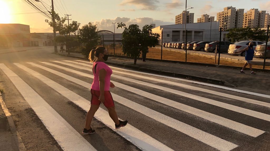 Av. Lineu Machado recebe segunda maior faixa de pedestres de Fortaleza e intervenções para dar maior segurança às mulheres