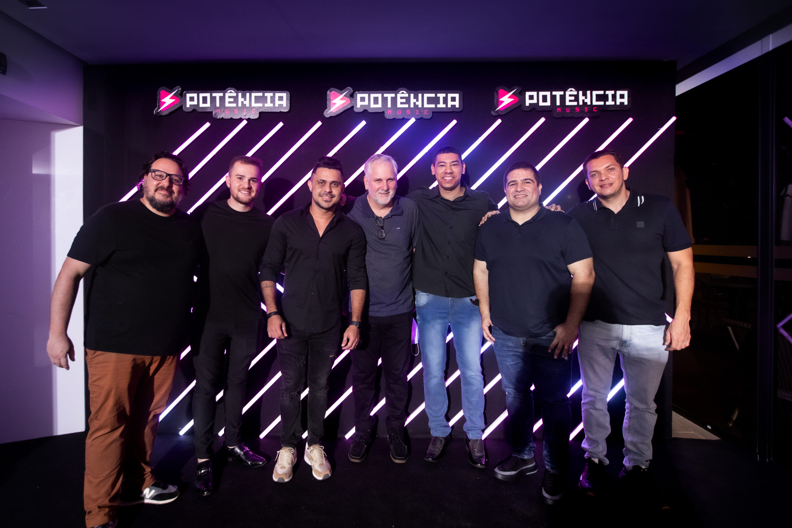 Potência Music chega ao mercado de selo musical como solução completa em distribuição digital para cantores e compositores