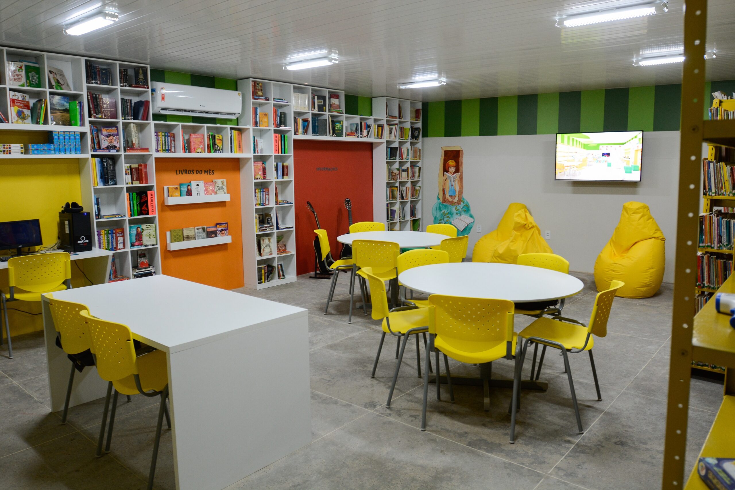 Bibliotecas de escolas públicas de Fortaleza e Maracanaú são revitalizadas através do projeto Territórios da Leitura