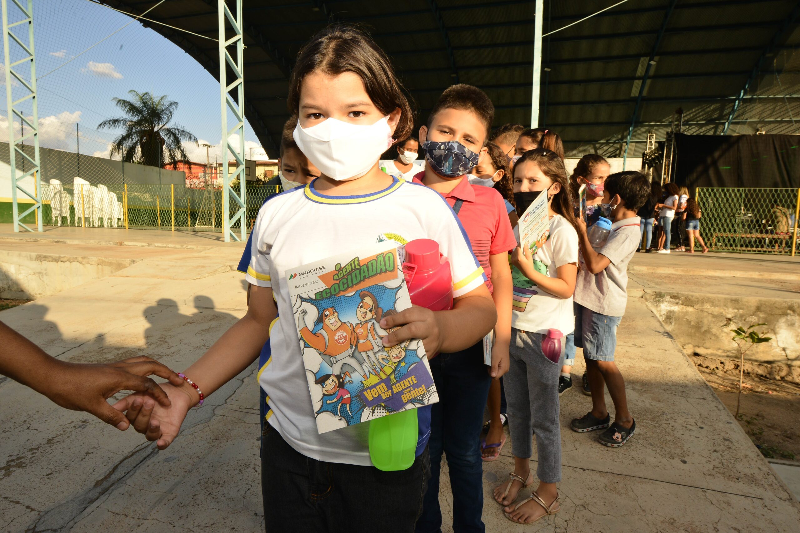 Peça do Programa Ecocidadão leva mensagem sobre a importância do ensino da Língua Brasileira de Sinais