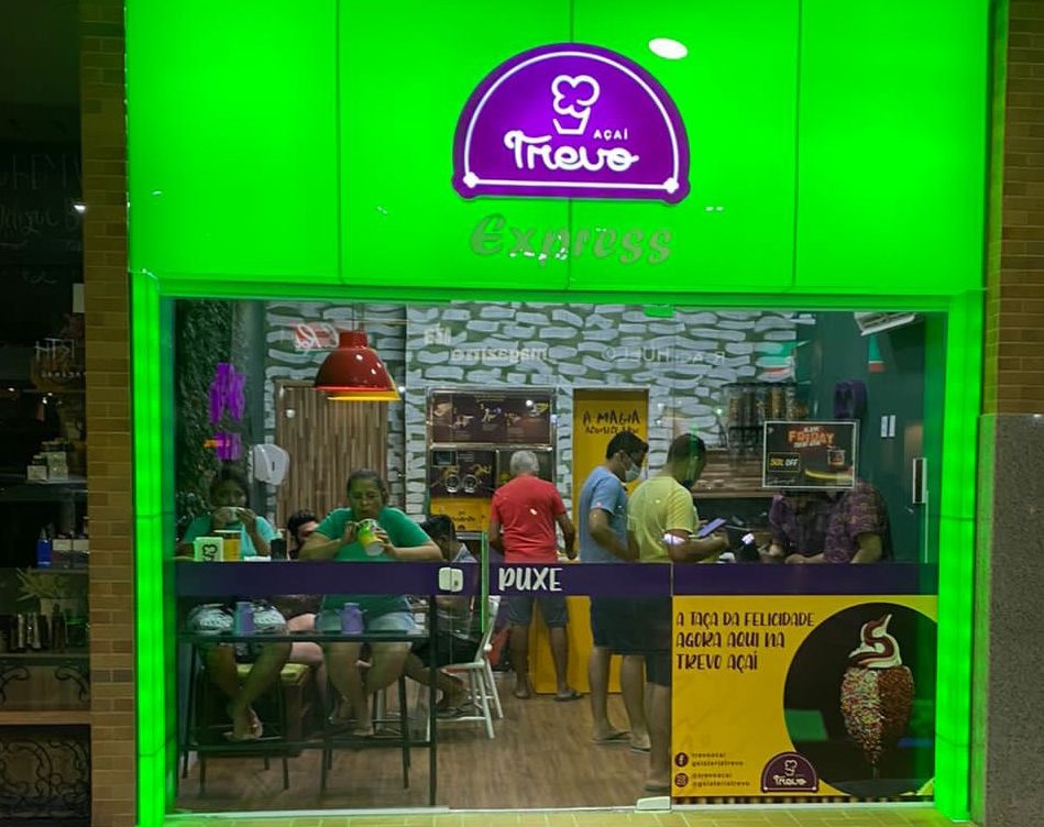 Com direito a Papai Noel e degustação, Trevo Açaí inaugura unidade em Maracanaú