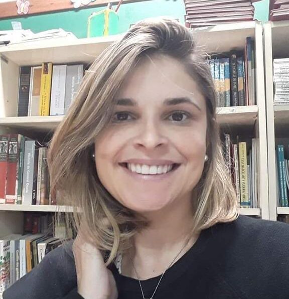 Professora cearense lança livro sobre Teatro Comunitário na Cidade de Deus (RJ)