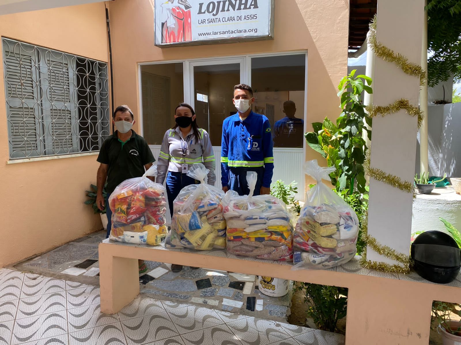 Associações e comunidades de Pecém e Quixeré são beneficiadas com doações de alimentos