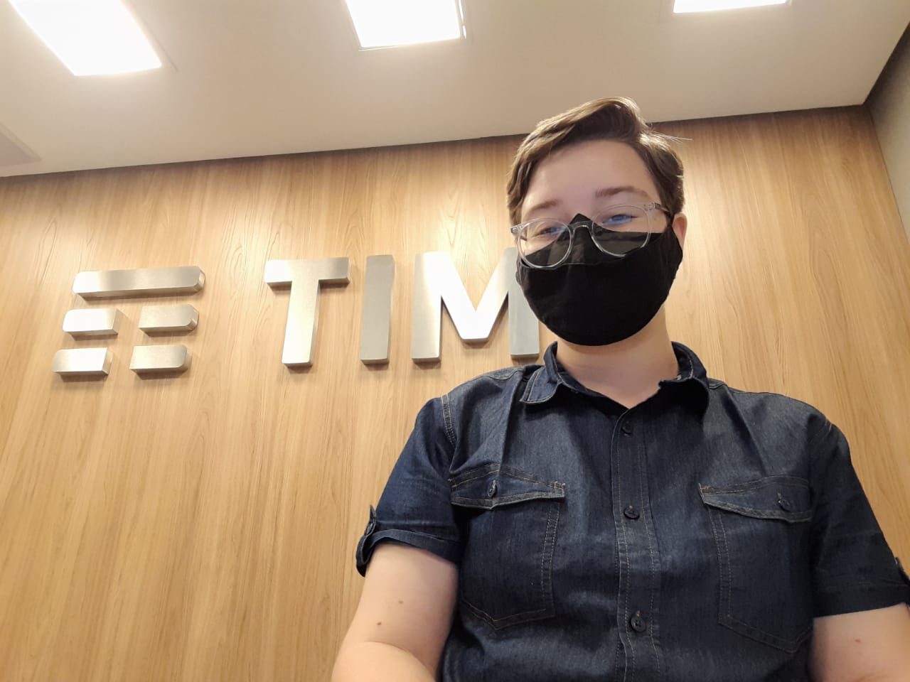 TIM abre vagas para pessoas trans e contratadas terão graduação gratuita