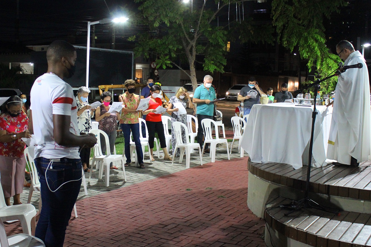 Grupo Coaph Saúde realiza missa na Praça do Cooperativismo