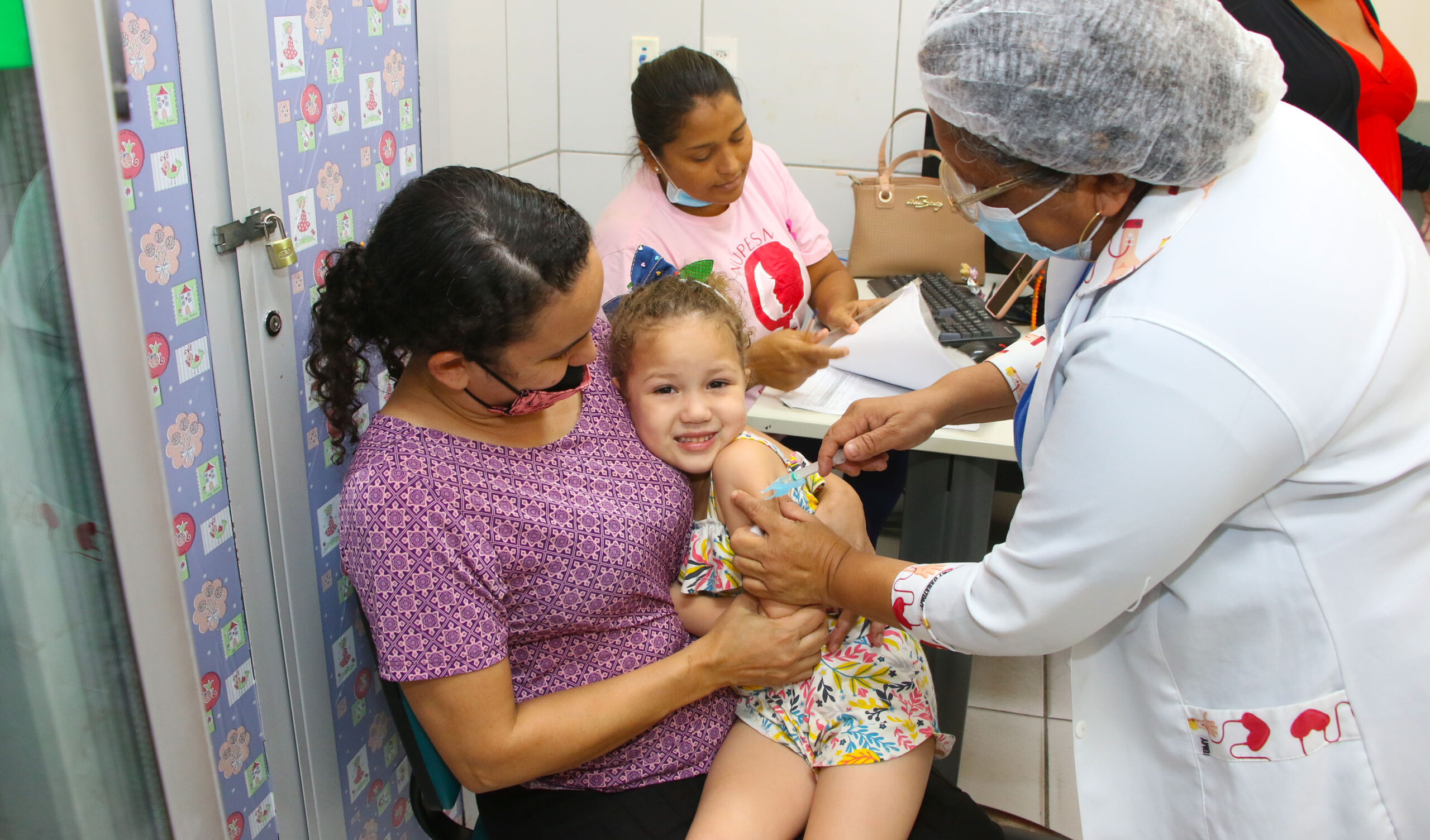 Fortaleza aplica quase 50 mil doses no Dia D de vacinação