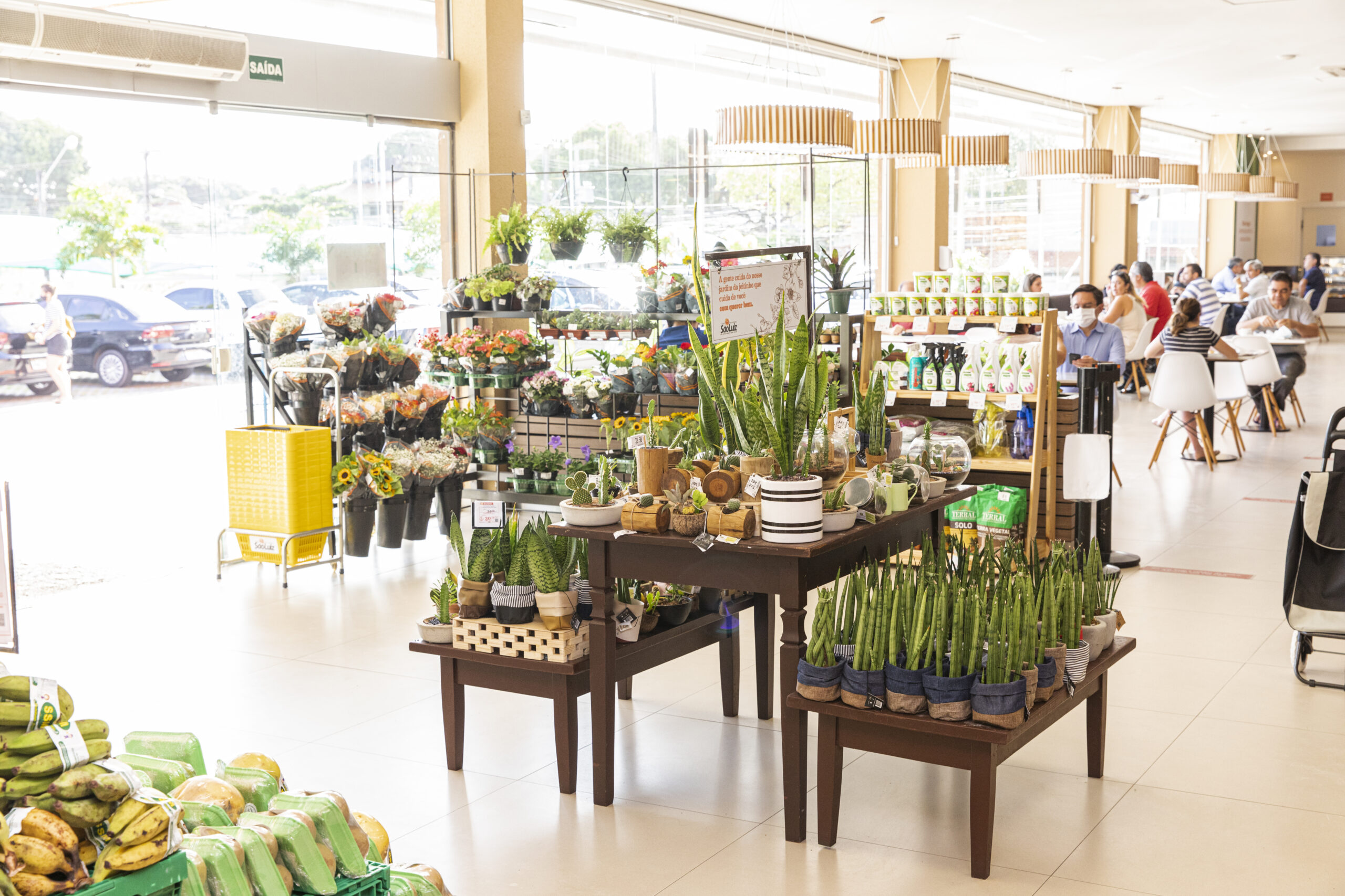 Mercadinhos São Luiz tem mais de 150 itens em oferta na Semana do Dia das Mães