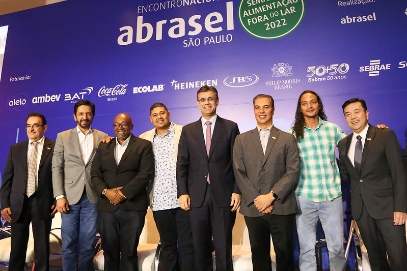 Com foco na retomada e no futuro dos bares e restaurantes, evento da Abrasel também traz à mesa o tema da inclusão social