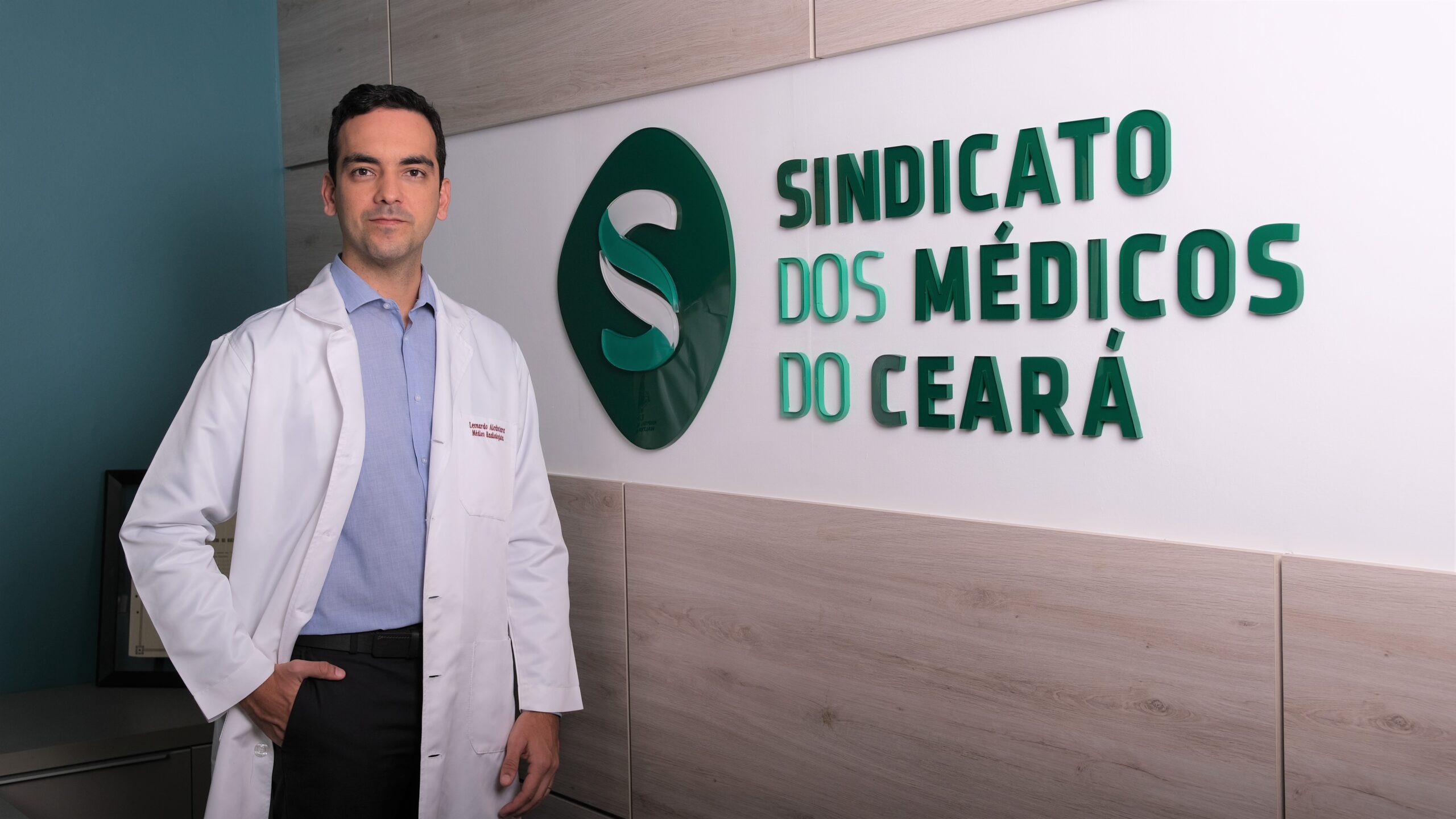 Sindicato dos Médicos lança projeto Ajuda de Custo para auxiliar  participação de estudantes em eventos científicos