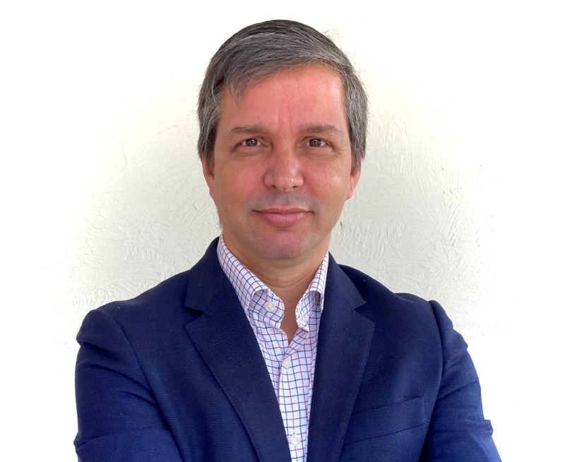 Comunidade portuguesa no Ceará celebra o dia 10 de junho com a entrega do Troféu Martim Soares Moreno a Rômulo Alexandre Soares e Sannara Lopes