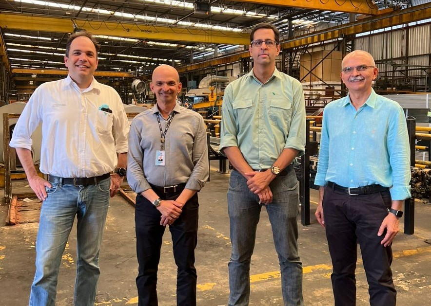 Representantes da Vale visitam a Aço Cearense 