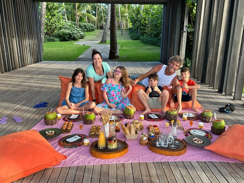 Guga Kuerten curte dias de descanso com a família no Carmel Taíba Exclusive Resort