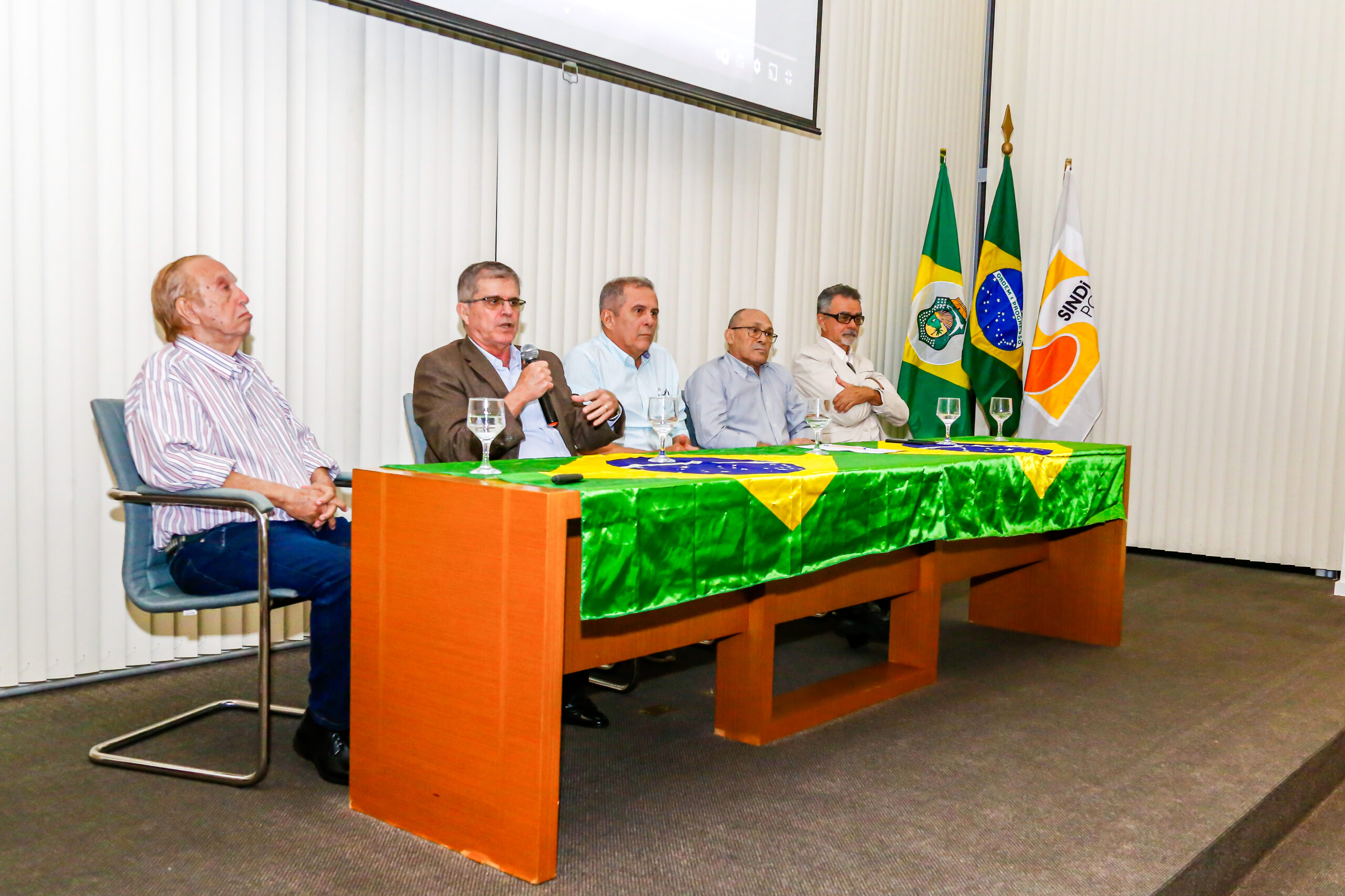 Palestra em comemoração ao 07 de Setembro reúne sindicatos de empresários cearenses