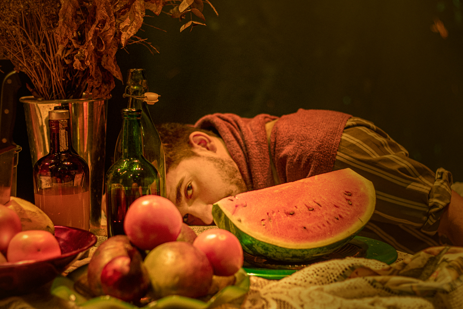 Espetáculo Maçã Mordida realiza temporada no Teatro Dragão do Mar nas terças-feiras de Setembro