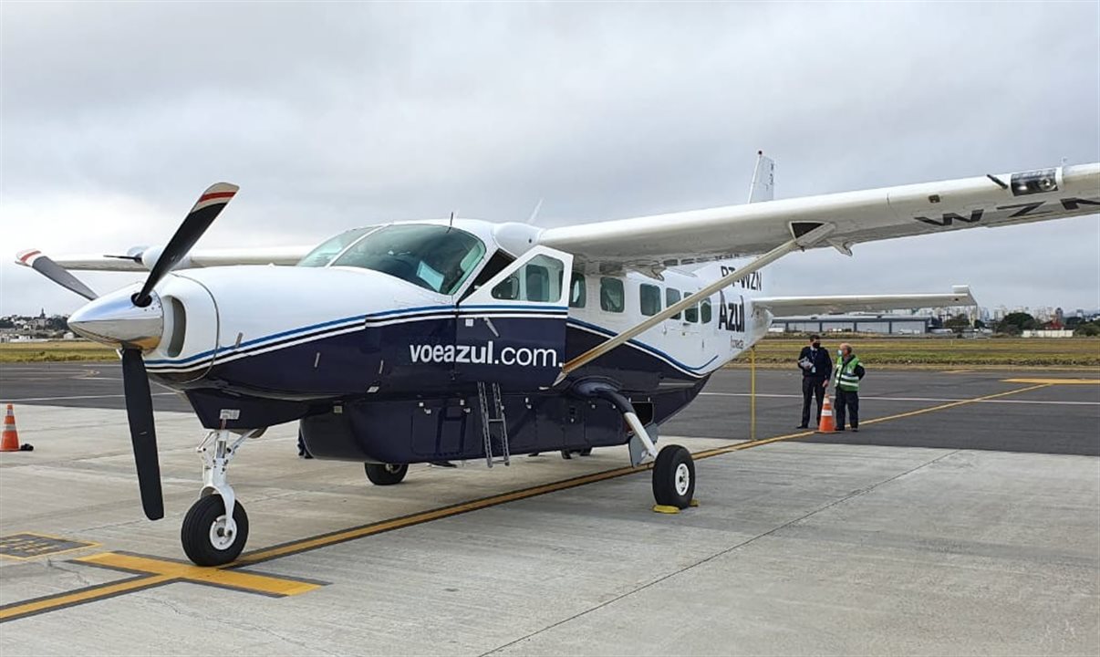 Azul começa a operar voos da Rota das Emoções
