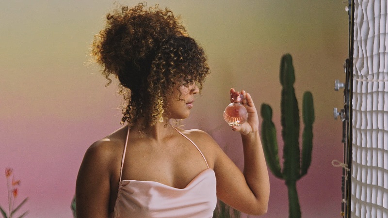 O Boticário e Vitória Rodrigues transformam histórias de mulheres do Nordeste em cordéis