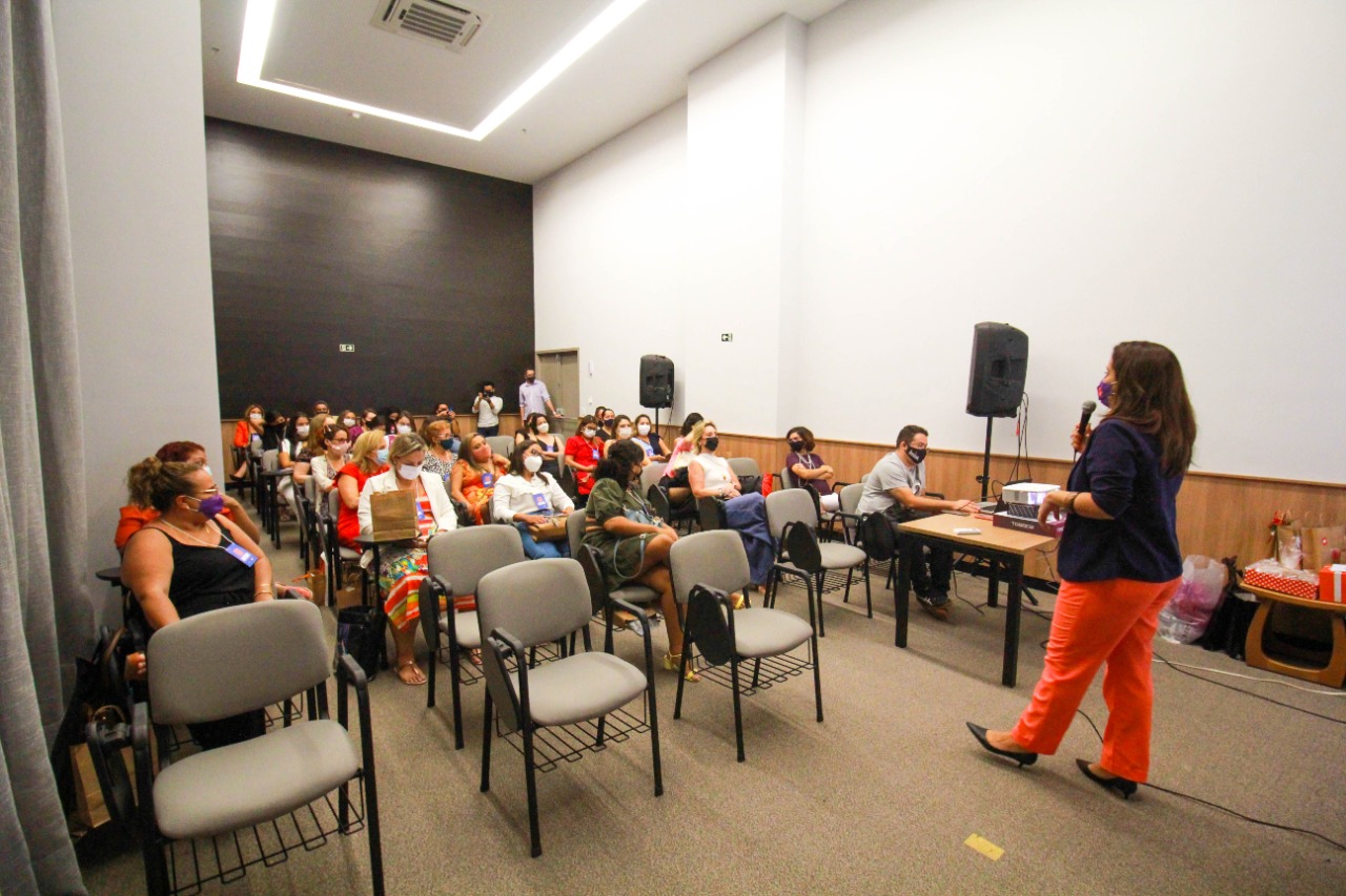 Workshop  Donas do seu Mundo promove imersão para ajudar mulheres empreendedoras ou que desejam empreender