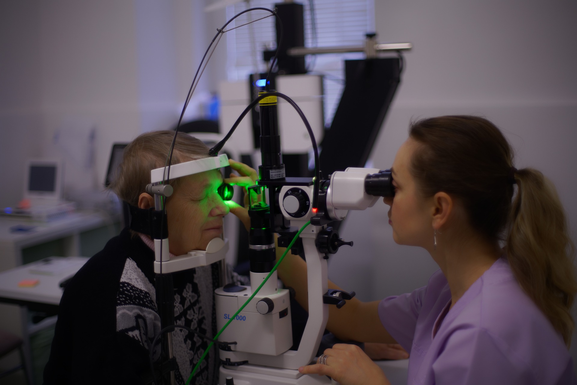 Os efeitos do envelhecimento na visão e os cuidados que os idosos devem ter com os olhos