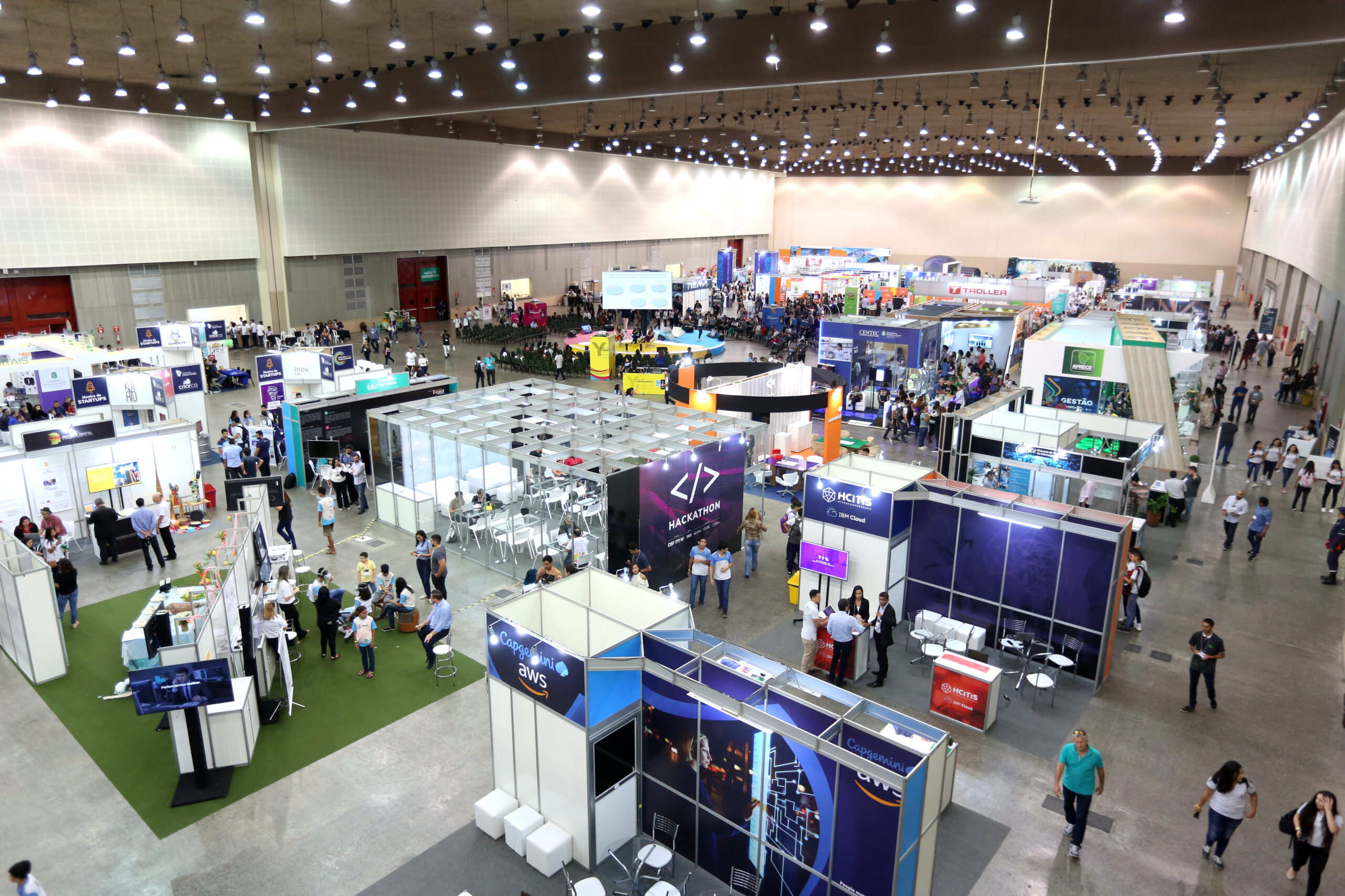 Alunos do Centec apresentam projetos na Feira do Conhecimento 2022