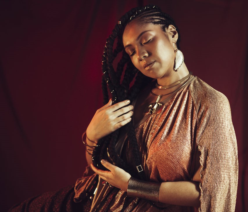 Lorena Nunes estreia novo show no Teatro do Dragão do Mar