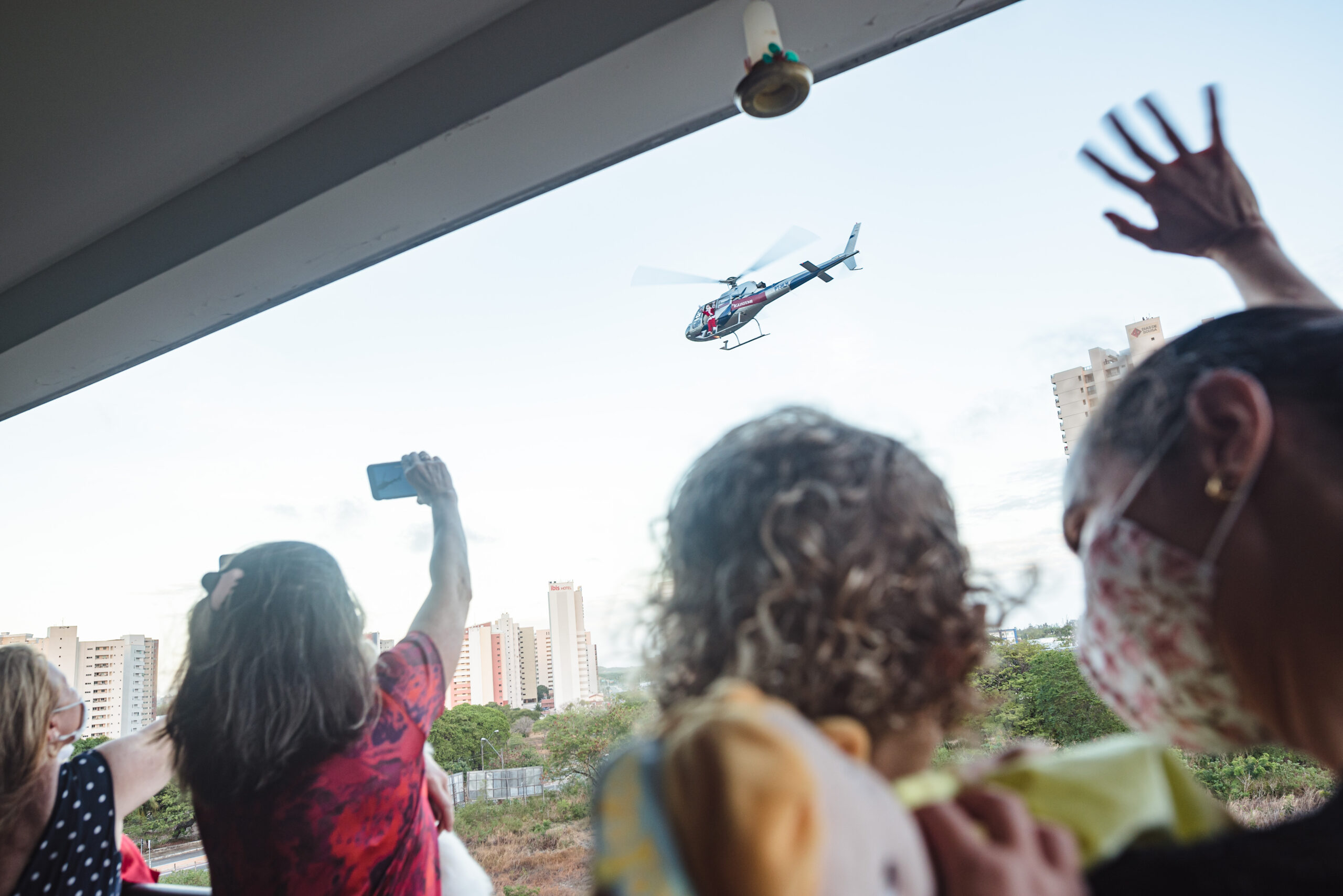 Com voo de helicóptero e caminhão decorado, Papai Noel chega ao Shopping Iguatemi Bosque no próximo domingo (06)