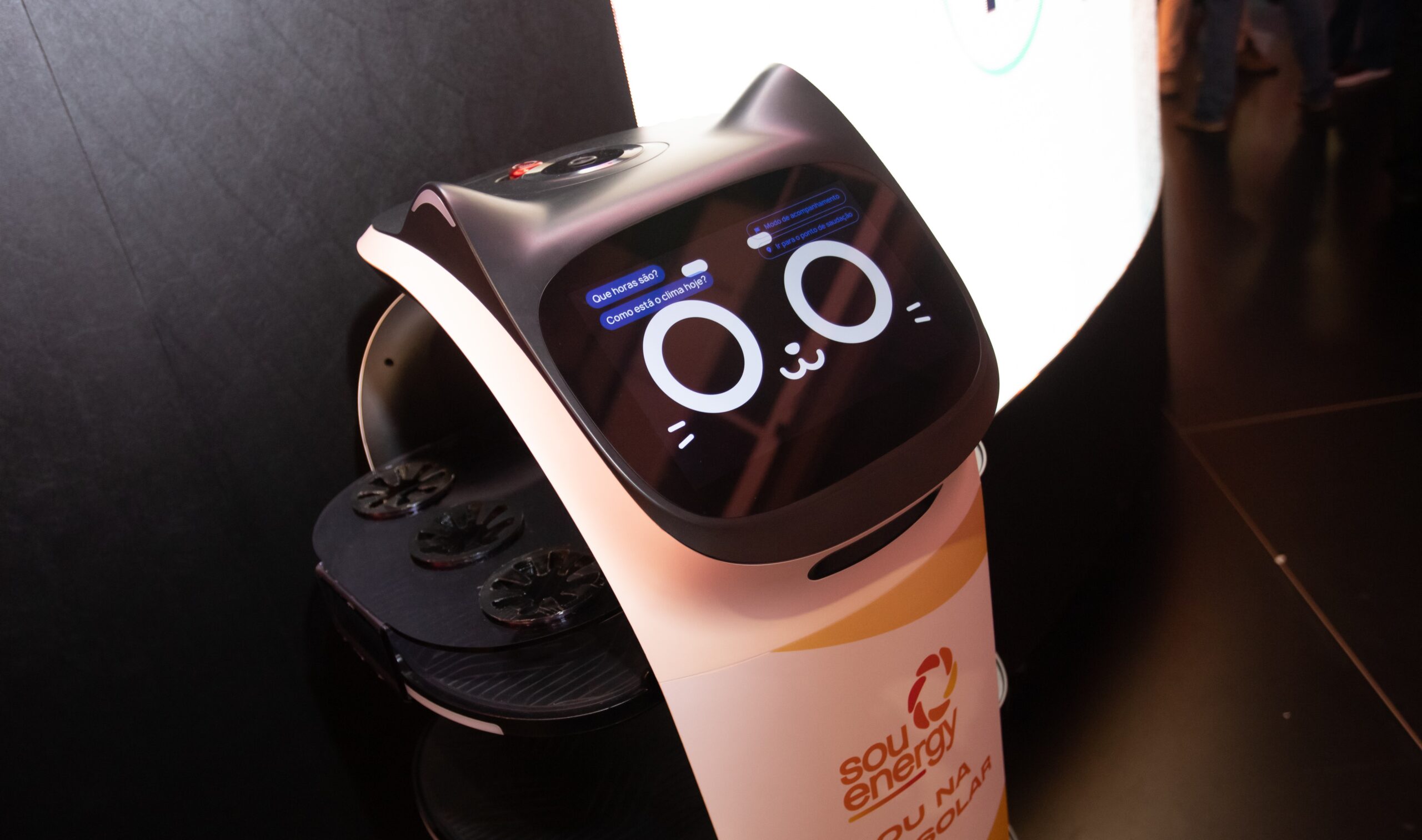 Robôs de hospitalidade e serviços da Sou Tech são destaques no Rio Innovation Week 2022