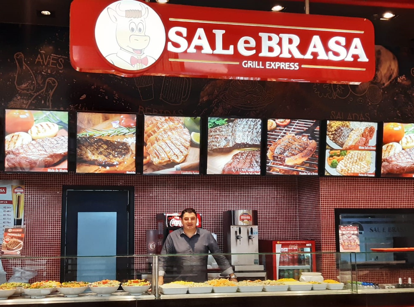 Funcionário tira lojas do vermelho, triplica faturamento mensal e se torna sócio de franquias de fast food em Fortaleza