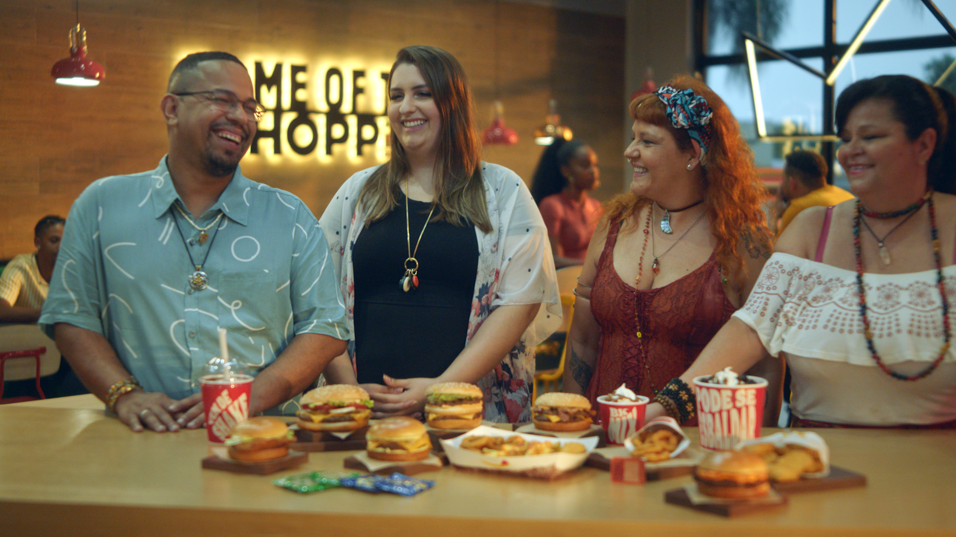 Em nova campanha, Burger King® apresenta a Família BK