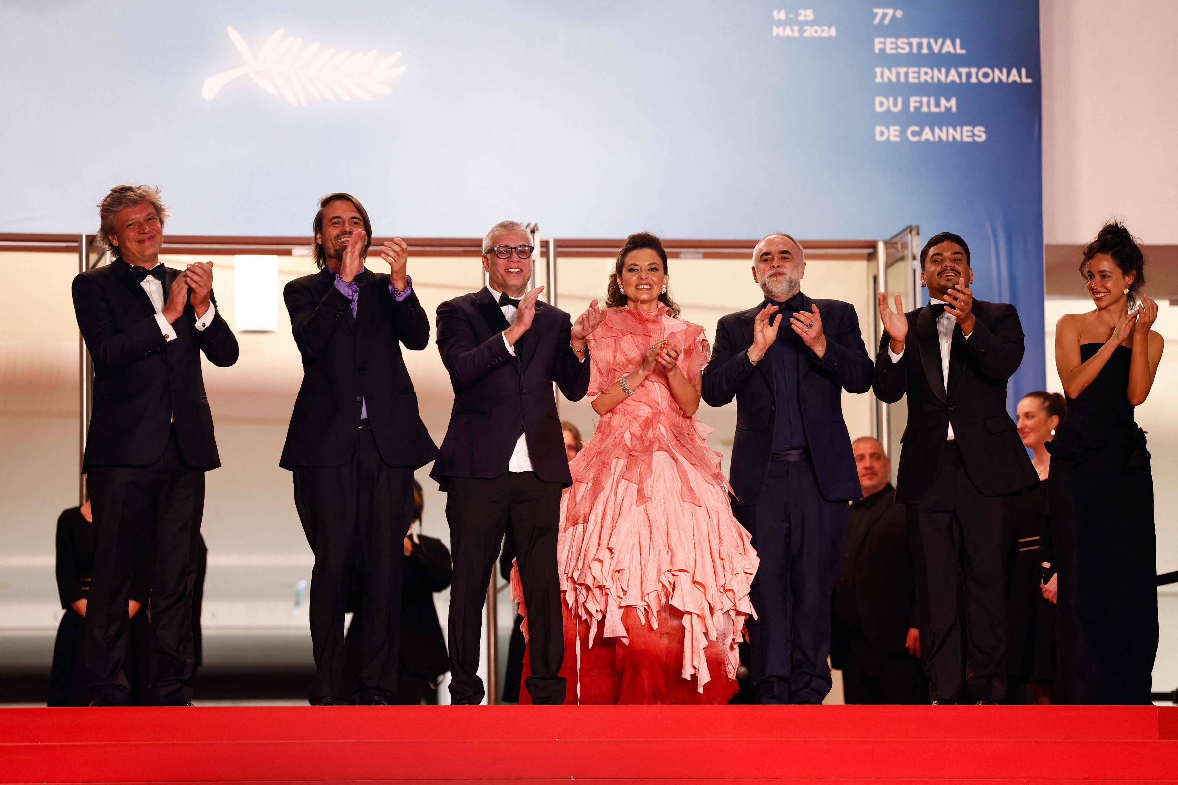 Iago Xavier rouba a cena dançando forró no Festival de Cannes 2024