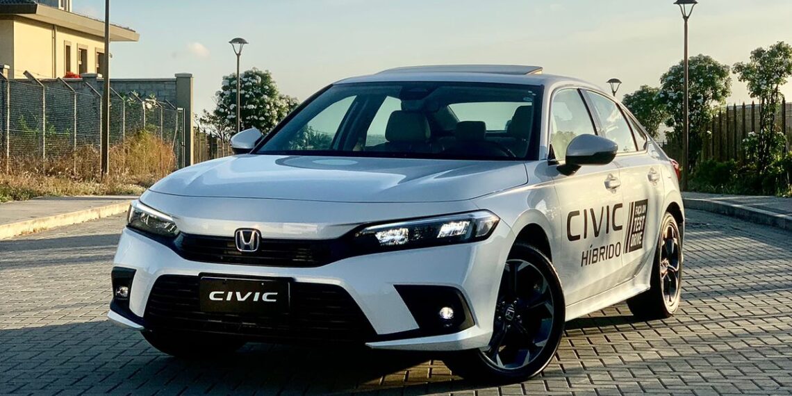 Preferido dos cearenses, Honda Civic conta com modelo híbrido na Honda Novaluz