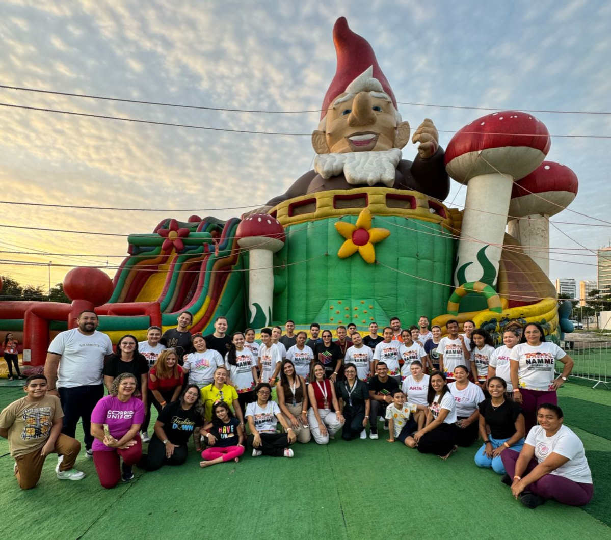 Crianças e adolescentes do Namme e Apae vivenciam tarde de inclusão no Pula-Pula Park