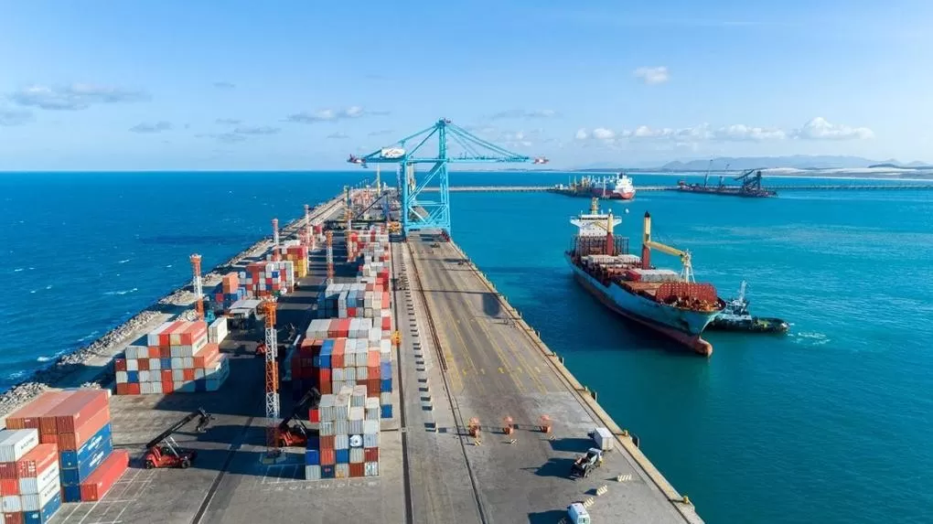 Nova rota entre Ceará e China promete beneficiar Shopee e AliExpress e aumentar em 20% as importações