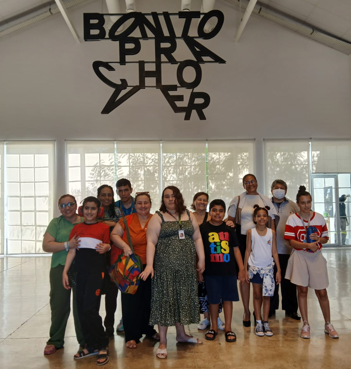 Fortaleza Azul promove visita cultural com autistas à Pinacoteca do Ceará e Museu Ferroviário João Felipe