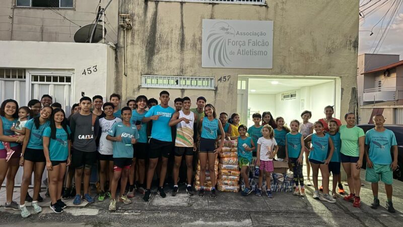 Pacientes bariátricos arrecadam quase 2 toneladas de alimentos e beneficiam instituições em Fortaleza