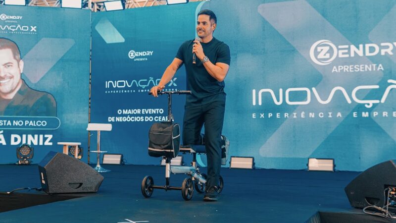 “Autoconhecimento é recalcular a rota”: Kaká Diniz encerra primeiro dia do Inovação X com palestra sobre propósito