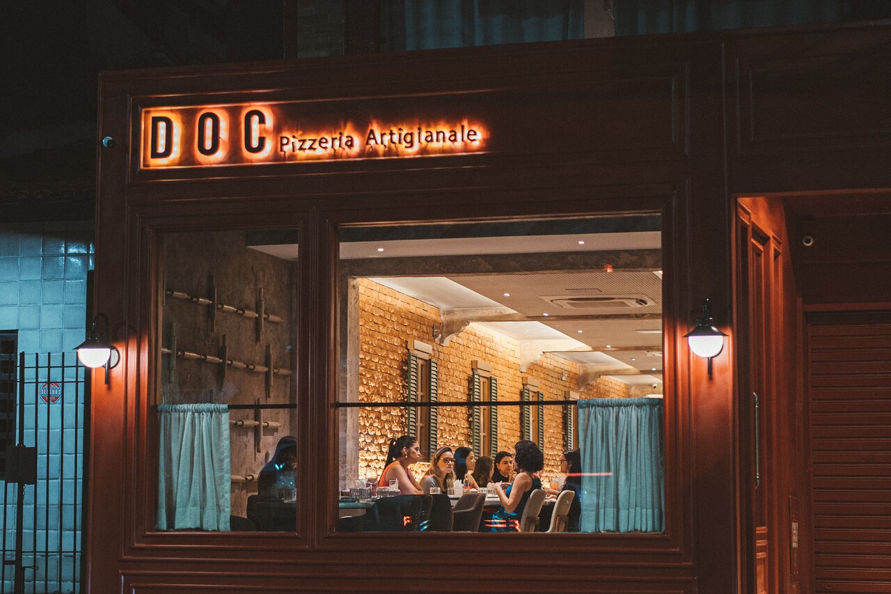 DOC Pizza Artigianale & Cucina anuncia expansão e confirma nova unidade no Eusébio em 2026