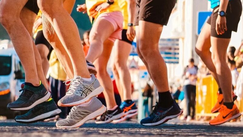 Corrida de rua exige cuidado como escolha do tênis ideal ao tipo de pisada, alerta ortopedista
