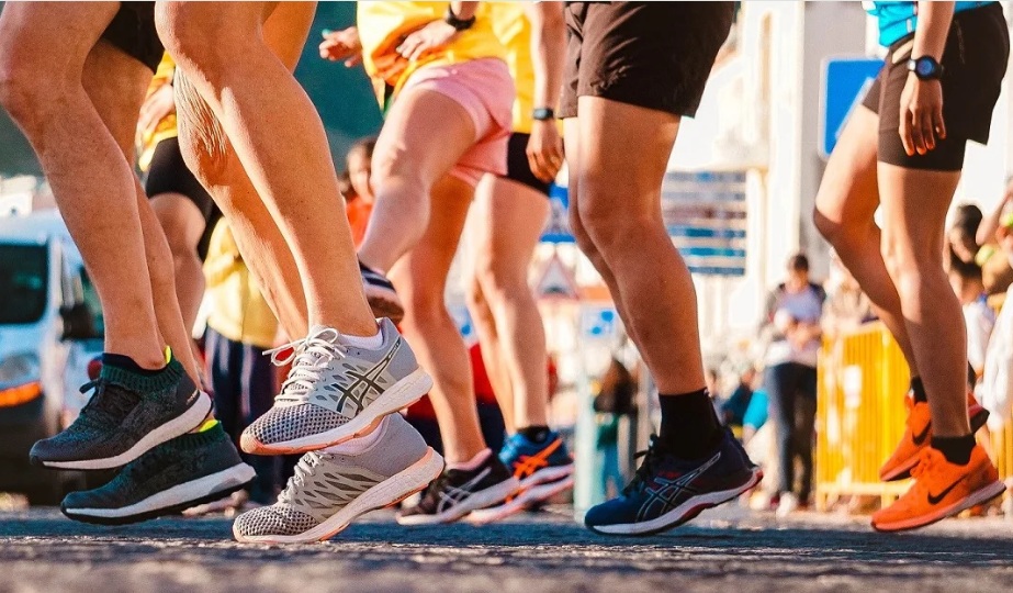Corrida de rua exige cuidado como escolha do tênis ideal ao tipo de pisada, alerta ortopedista