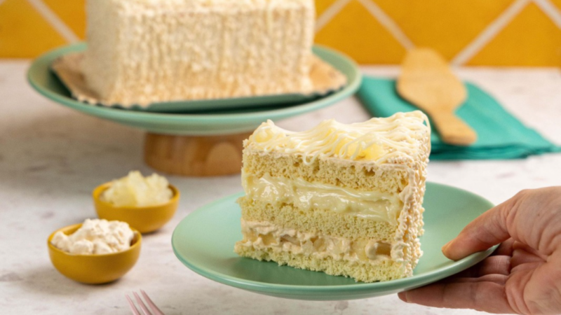 Abacaxi com Leite Condensado e Chocomoça® são os Bolos do Mês da Sodiê em janeiro