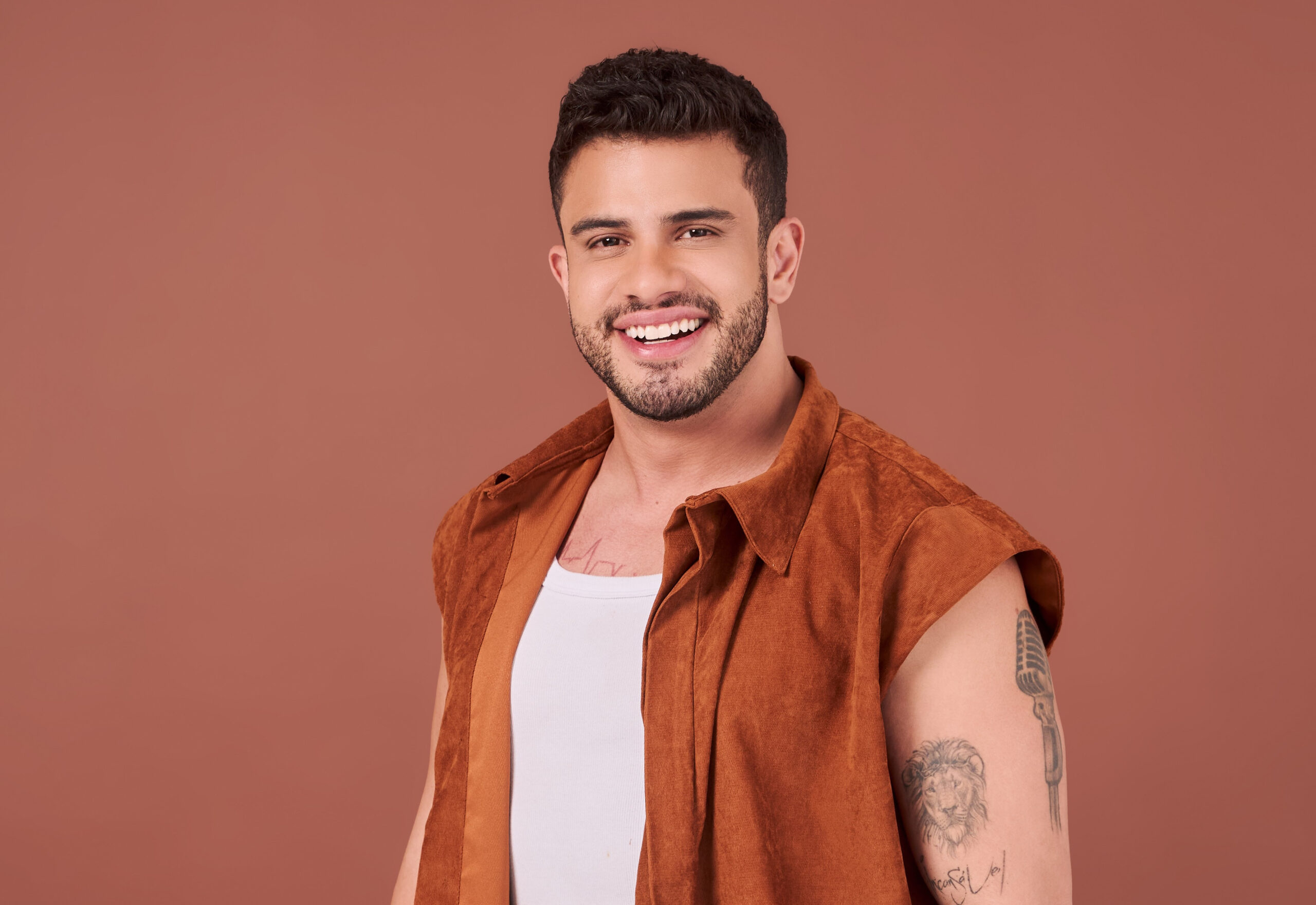 Após sucesso de Fogo & Gasolina, Ávine Vinny lança “Eita Saudade”, primeiro single de 2026